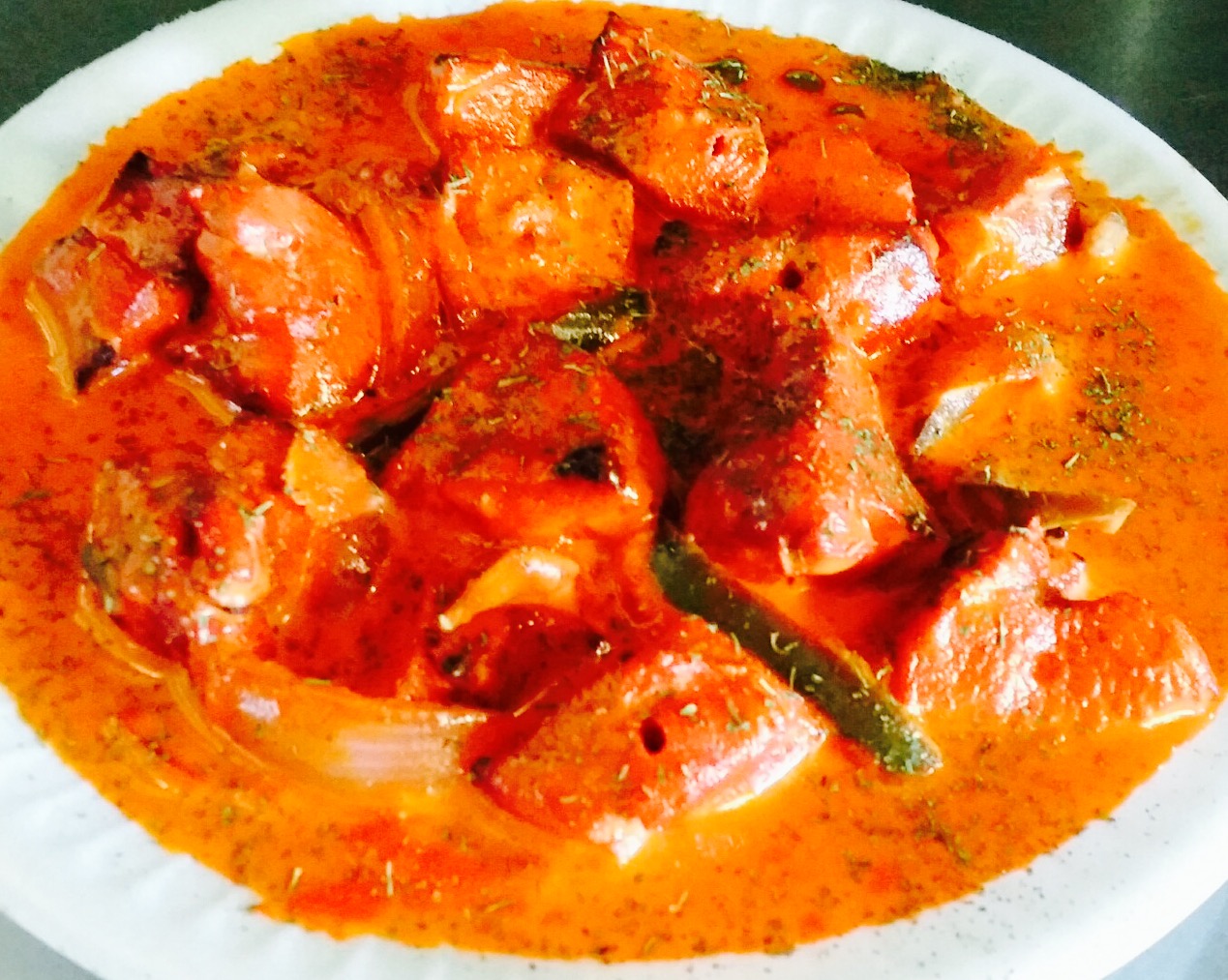 Order Chicken Tikka Masala food online from Golden Indian Grill & Pizza store, Los Angeles on bringmethat.com