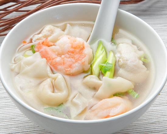 Order Wonton Soup food online from Wokcano store, Culver City on bringmethat.com
