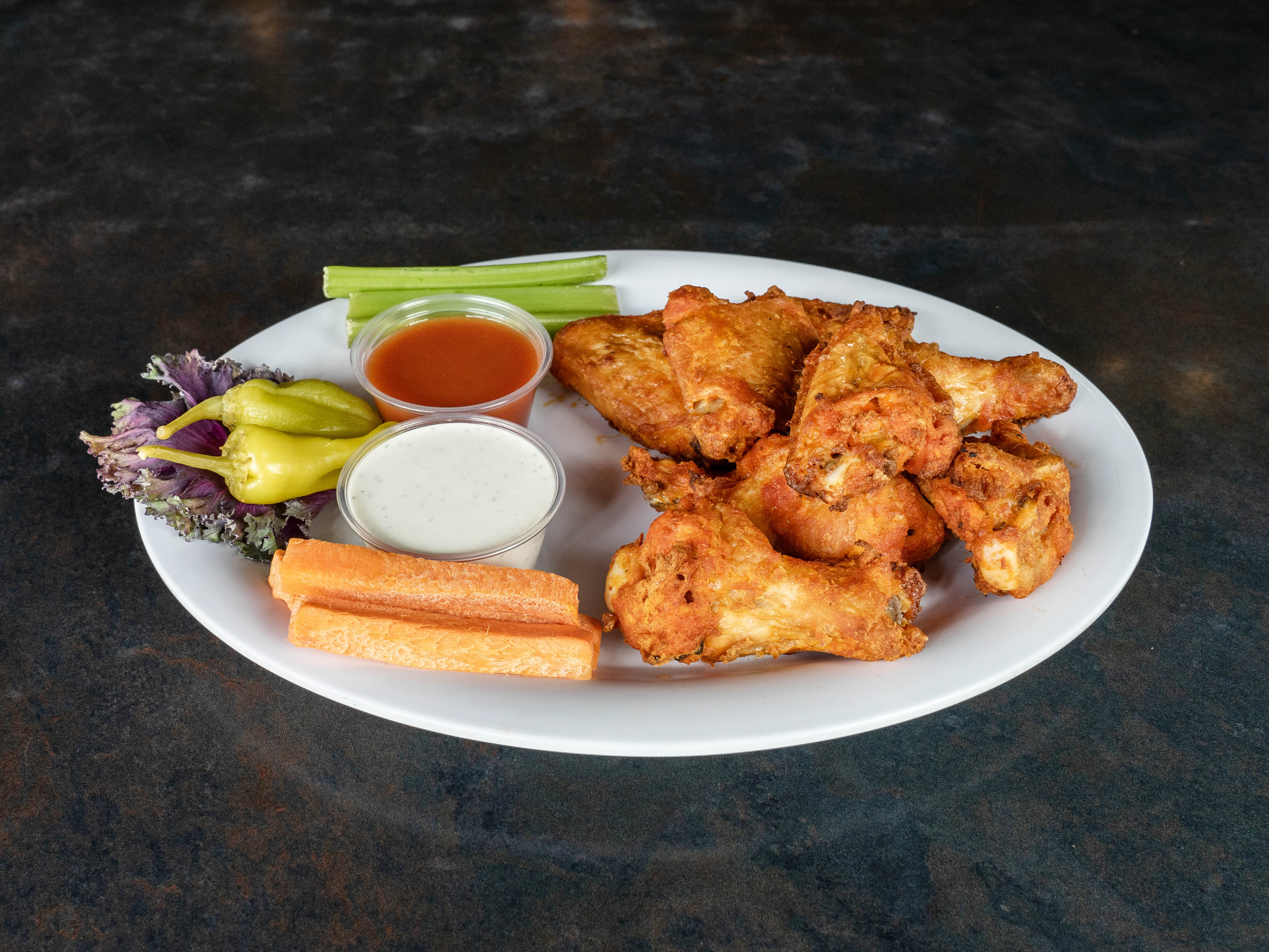 Order 8 Wings food online from Lamppost Pizza store, Irvine on bringmethat.com