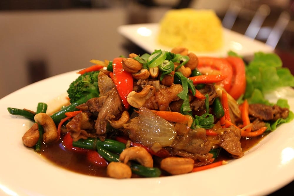 Order DS2. Siam Duck (Dinner) (3PD) food online from Chaang Thai Restaurant store, Morgantown on bringmethat.com