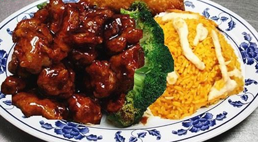 Order D21. General Tso's Chicken Dinner Special  food online from Red Apple Chinese Restaurant store, Waterloo on bringmethat.com