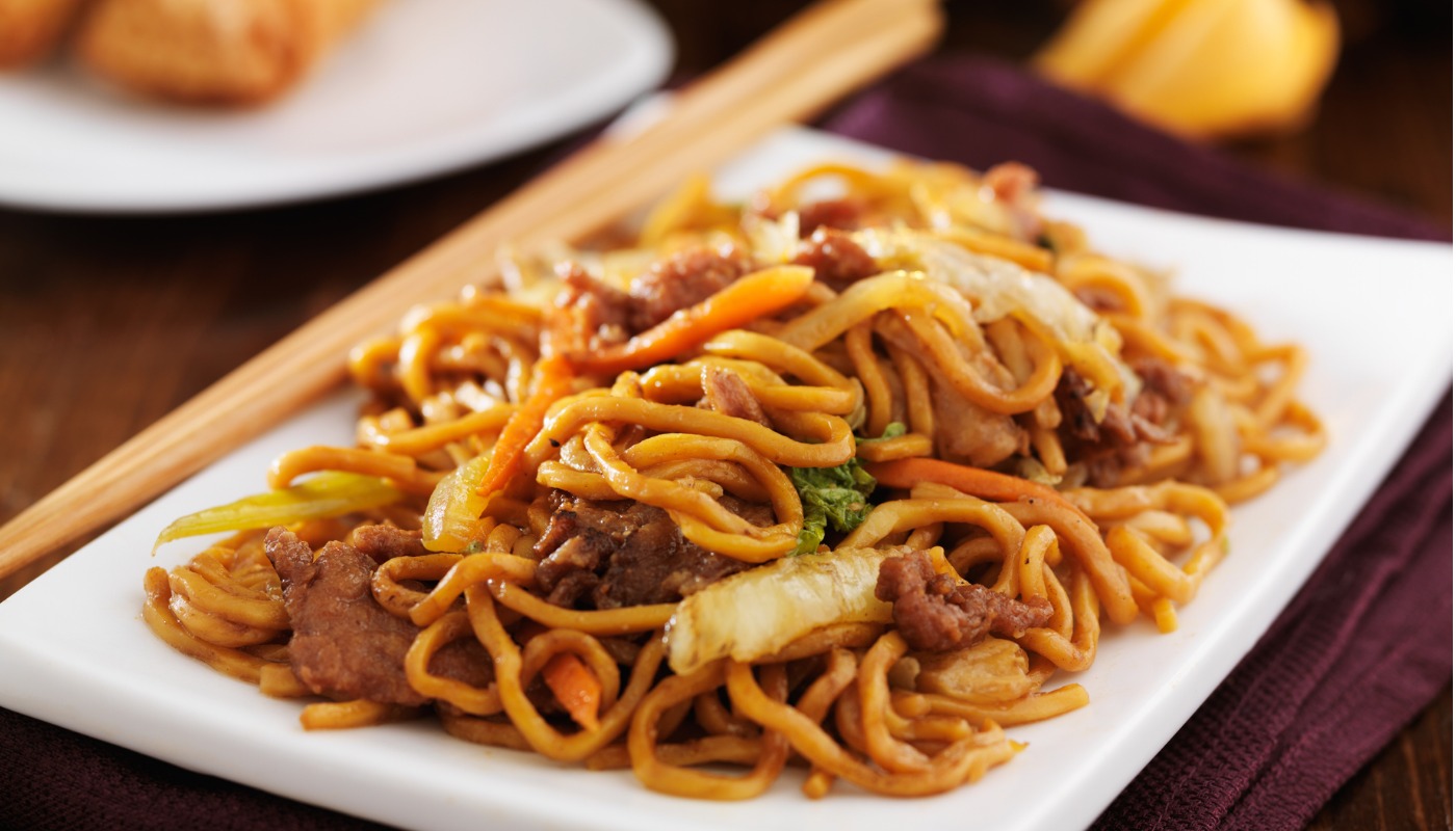 Order Beef Lo Mein Combo Platter food online from China Dragon store, Baltimore on bringmethat.com