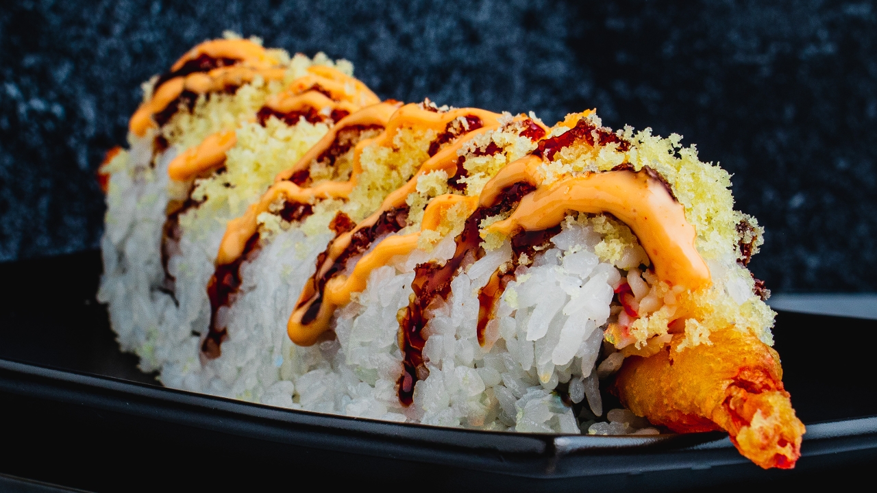 Order Crunchy Shrimp Roll food online from Bento & Noodles store, Chula Vista on bringmethat.com