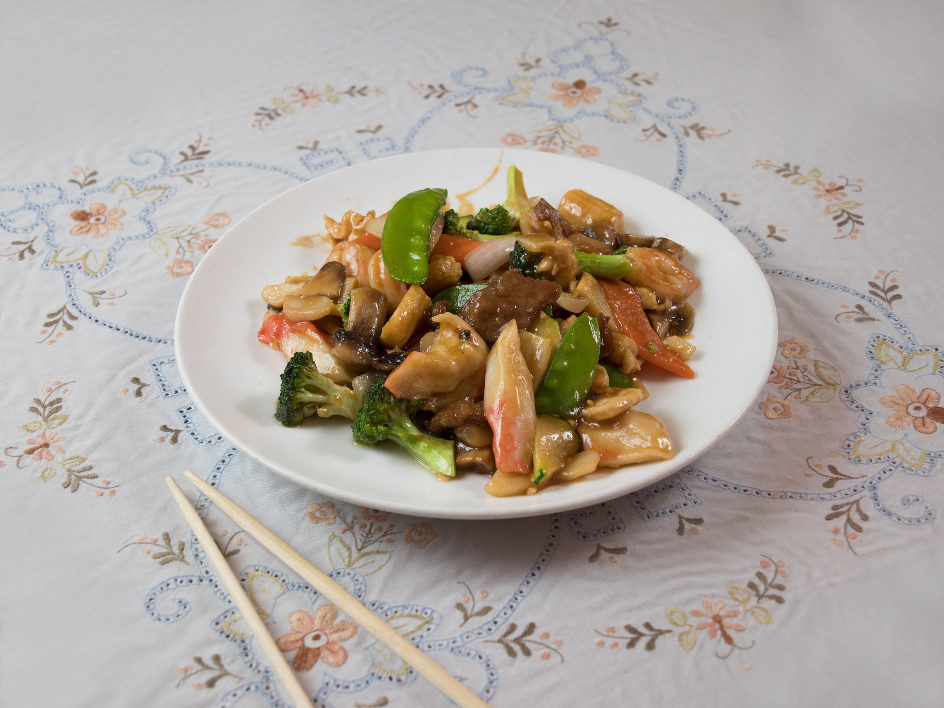 Order Happy Family food online from Big Joy Chinese Restaurant store, Stone Mountain on bringmethat.com