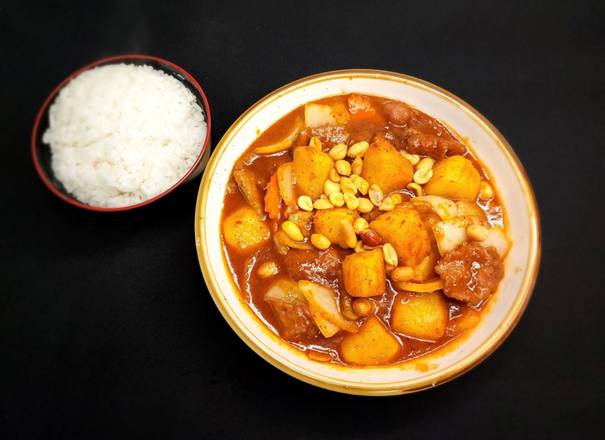 Order Massaman Curry food online from Siam Thai Asian Cuisine store, Arden Hills on bringmethat.com