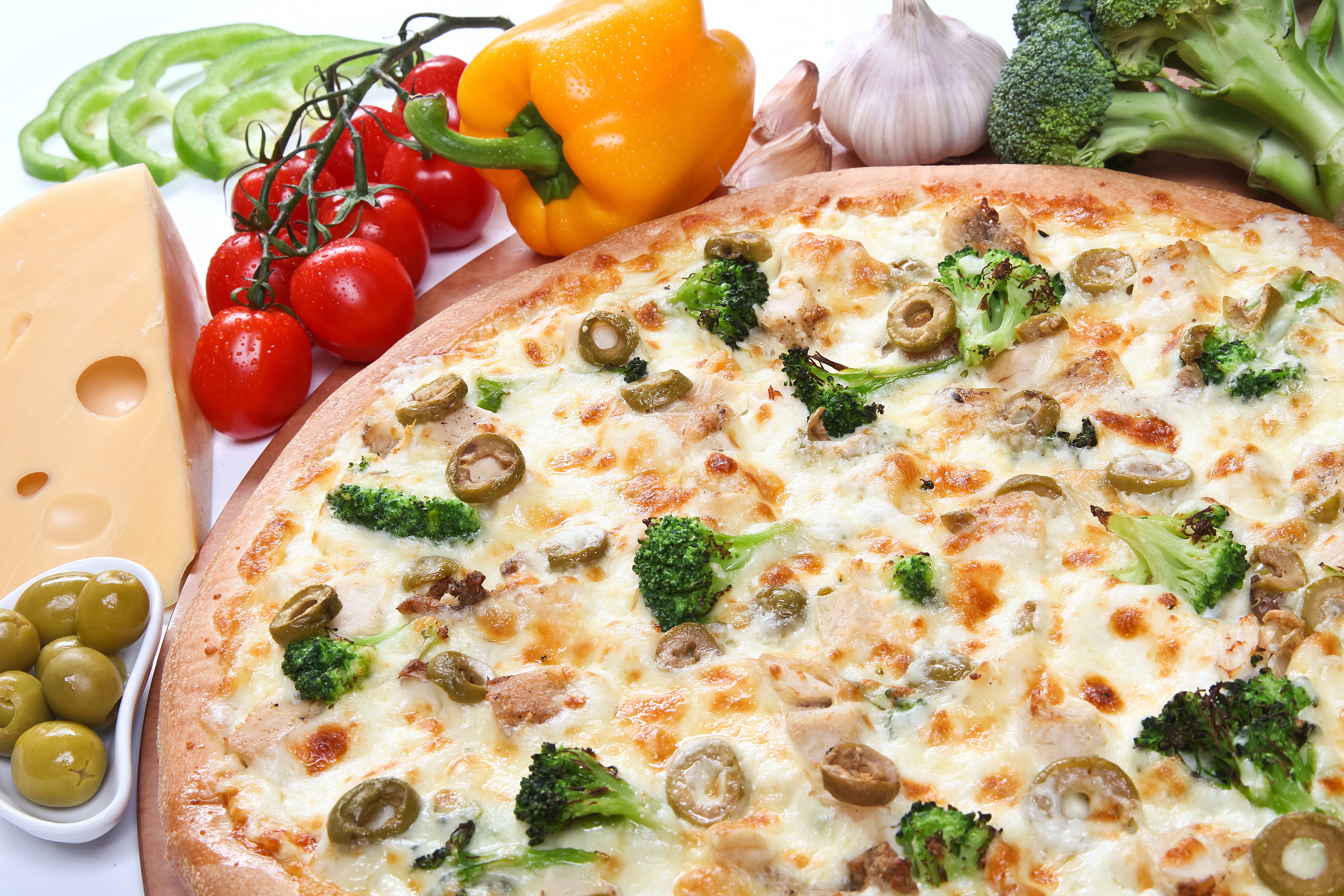 Order Chicken&Broccoli Pizza food online from Pizza Station store, Bellevue on bringmethat.com