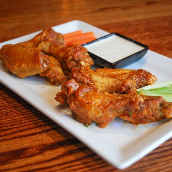 Order Traditional Wings food online from Tap House Grill store, Algonquin on bringmethat.com