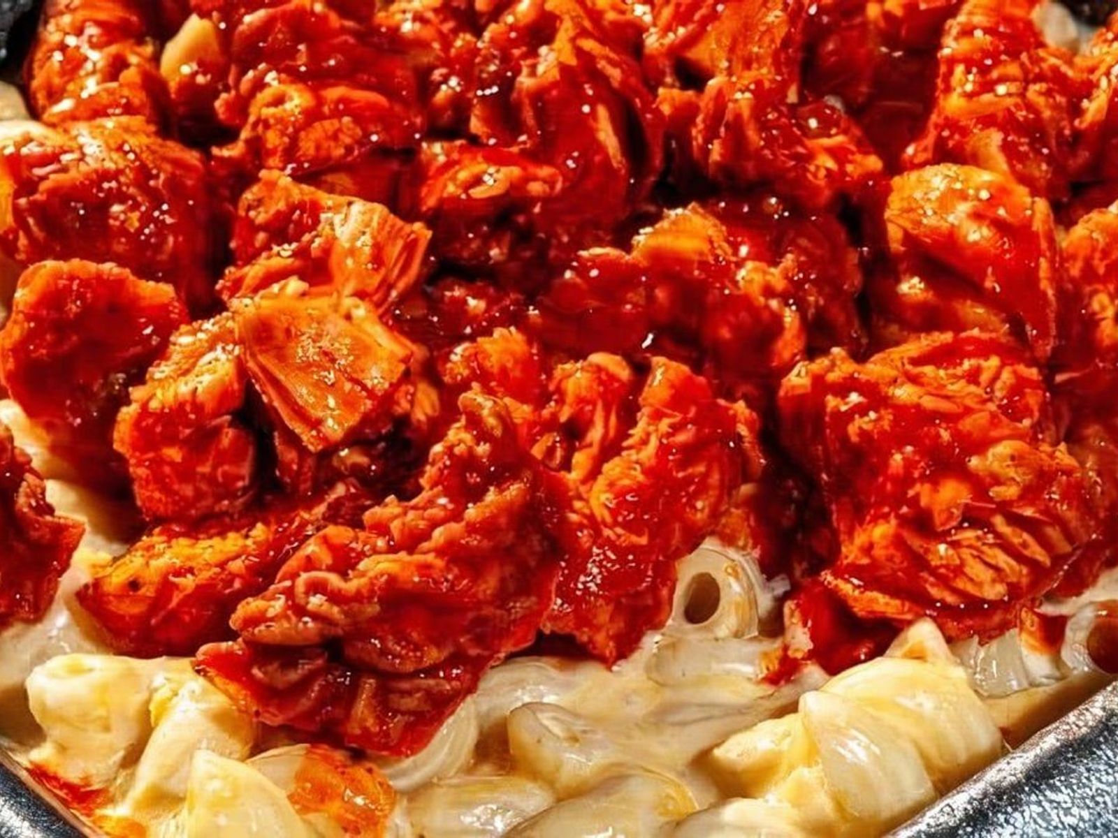 Order Buffalo Mac and Cheese food online from Oakley's Texas Bar & Grill store, Waco on bringmethat.com