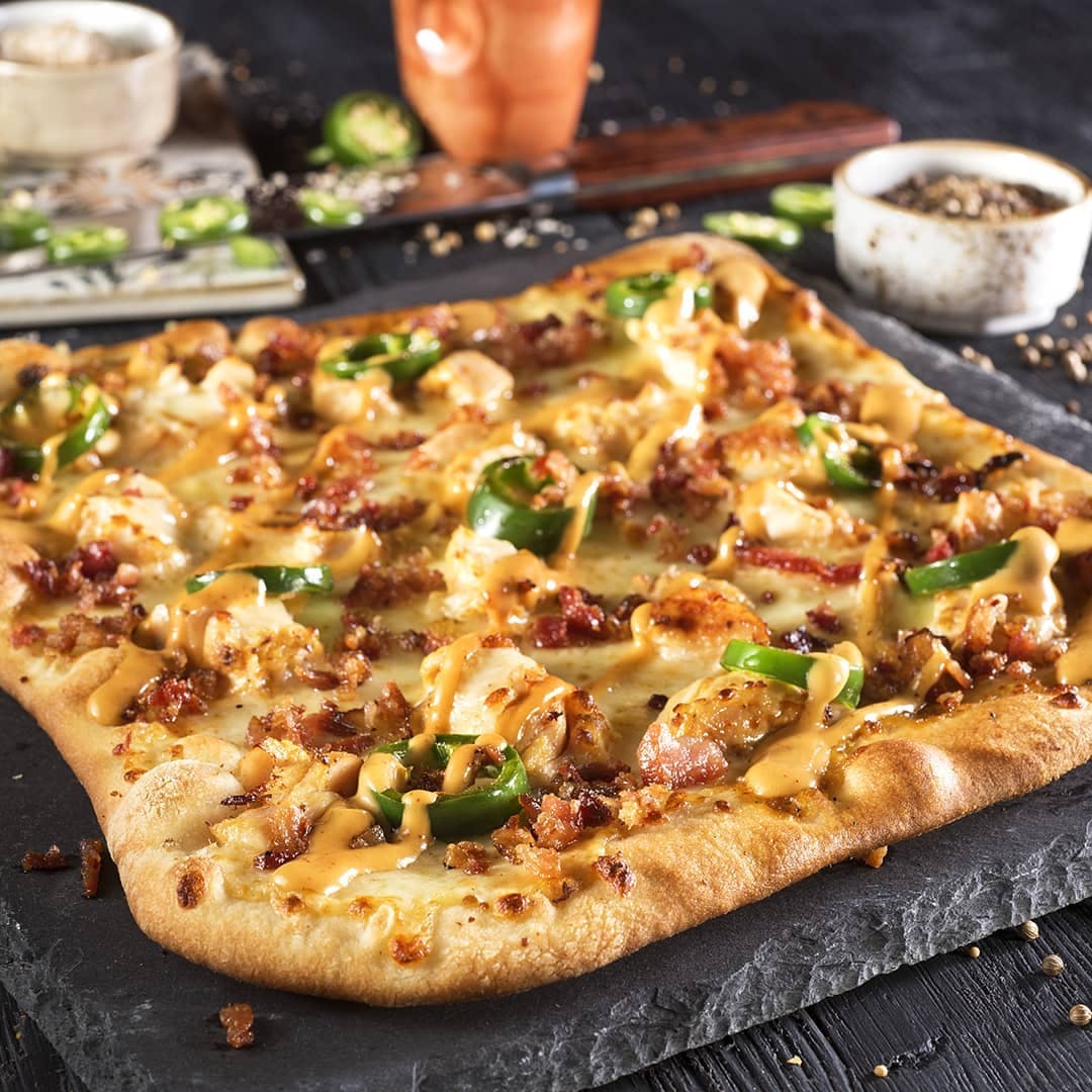 Order Chipotle Chicken Flatbread - Flatbread food online from Pats Select Pizza | Grill store, Gloucester on bringmethat.com