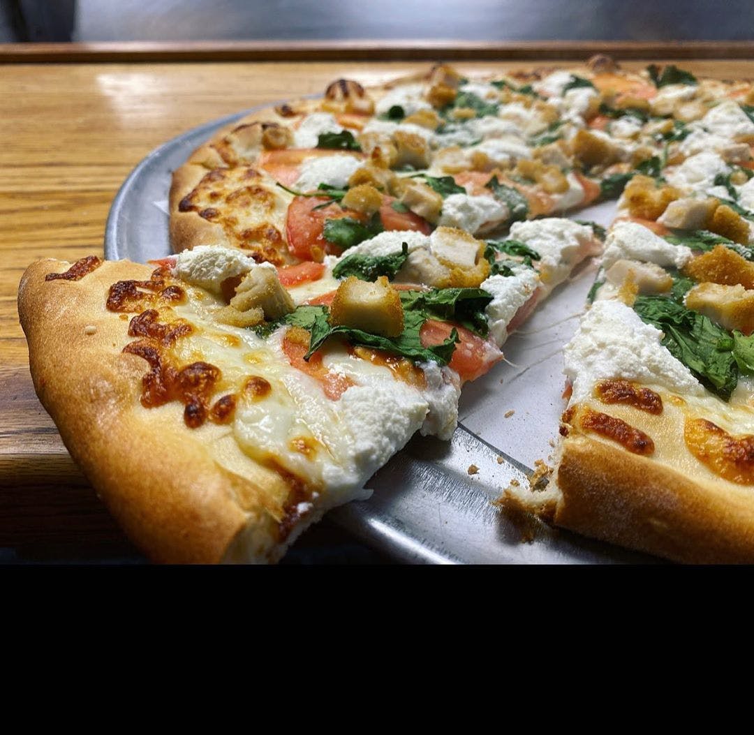 Order 17. Chicken Florentine Pizza - Small 12" (8 Slices) food online from Hometown Pizza of Bristol store, Bristol on bringmethat.com
