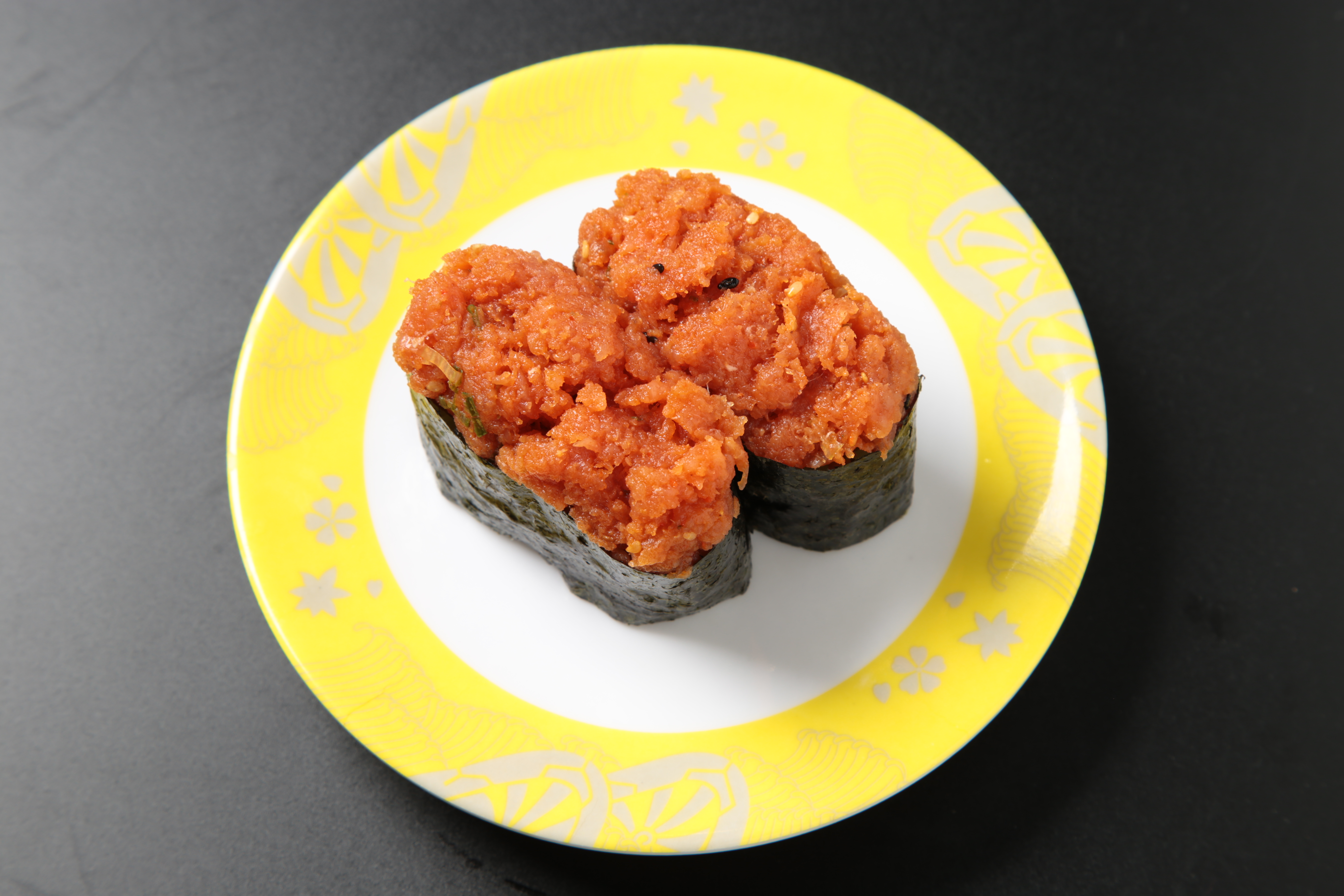 Order Spicy Salmon Gunkan food online from Izumi Revolving Sushi store, Daly City on bringmethat.com