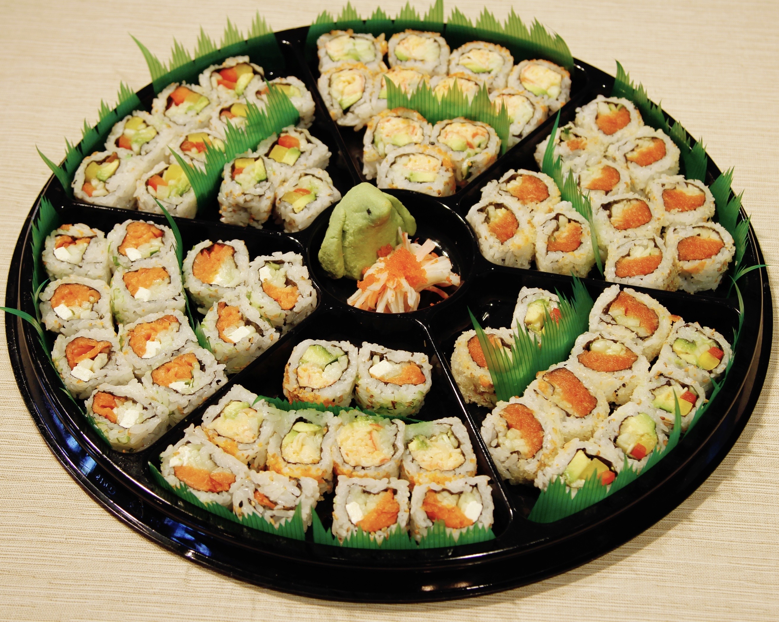 Order maki platter sushi tray  food online from Makoto Japanese Buffet store, Vancouver on bringmethat.com