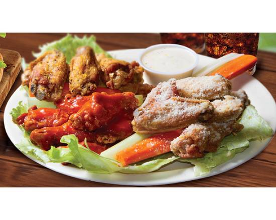Order Classic Chicken Wings (10 pcs) food online from WingTown and Grill store, Corinth on bringmethat.com