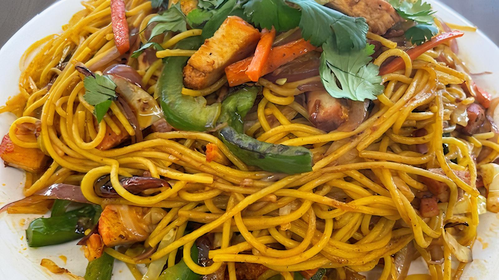 Order Chicken Chowmein food online from Indian Cafe store, East Moline on bringmethat.com