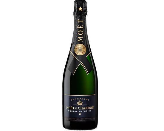 Order Moët & Chandon Nectar Impérial Champagne food online from Limoncello store, San Francisco on bringmethat.com