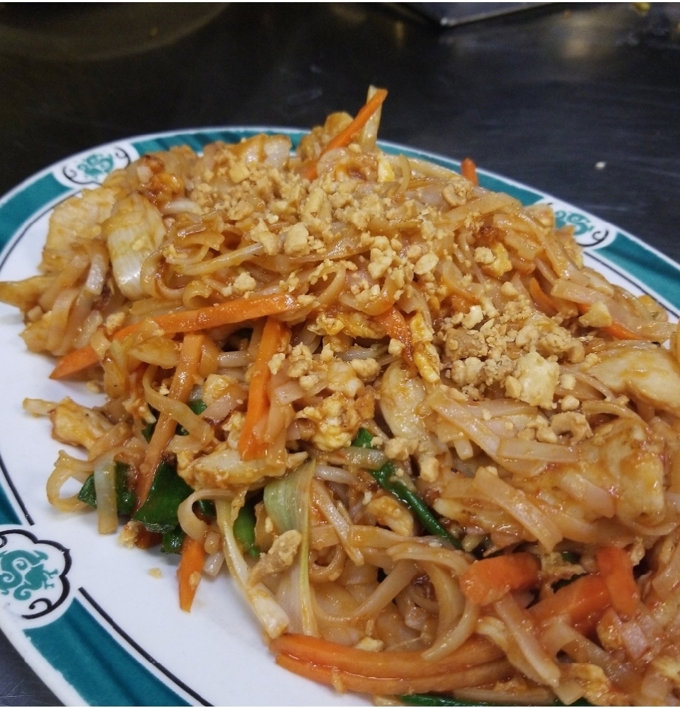 Order Pad Thai Chicken food online from Silver Lake - Elgin store, Elgin on bringmethat.com