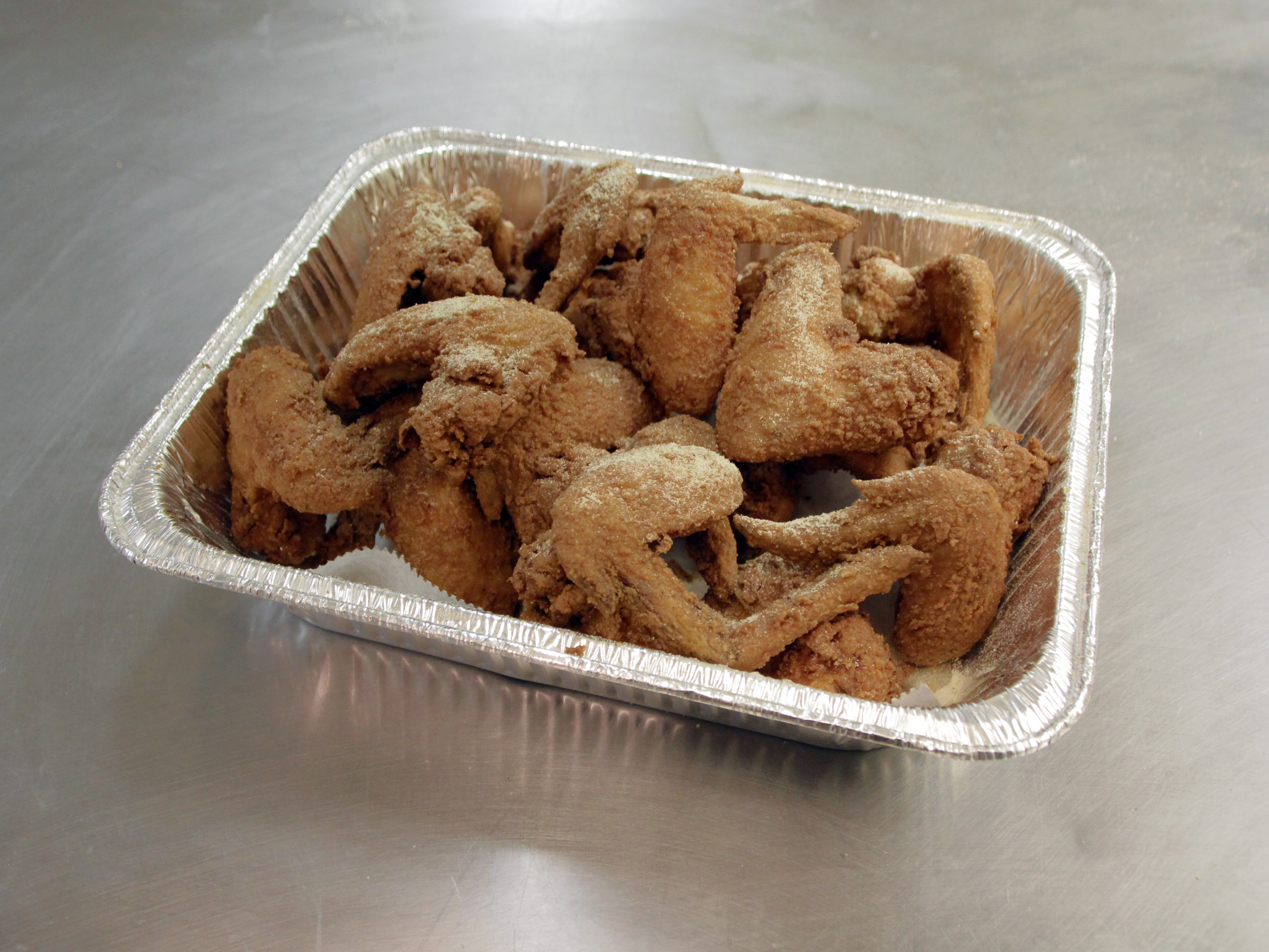 Order Whole Wings Dinner food online from Golden Fried Chicken & Fish store, Columbus on bringmethat.com