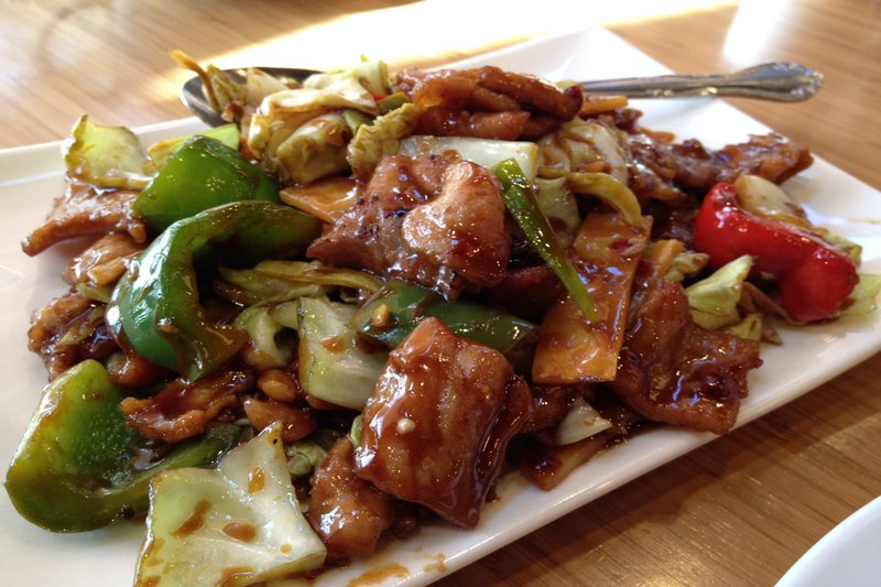 Order 35. Hunan Pork Lunch food online from New Wong Chinese Restaurant store, Wickliffe on bringmethat.com