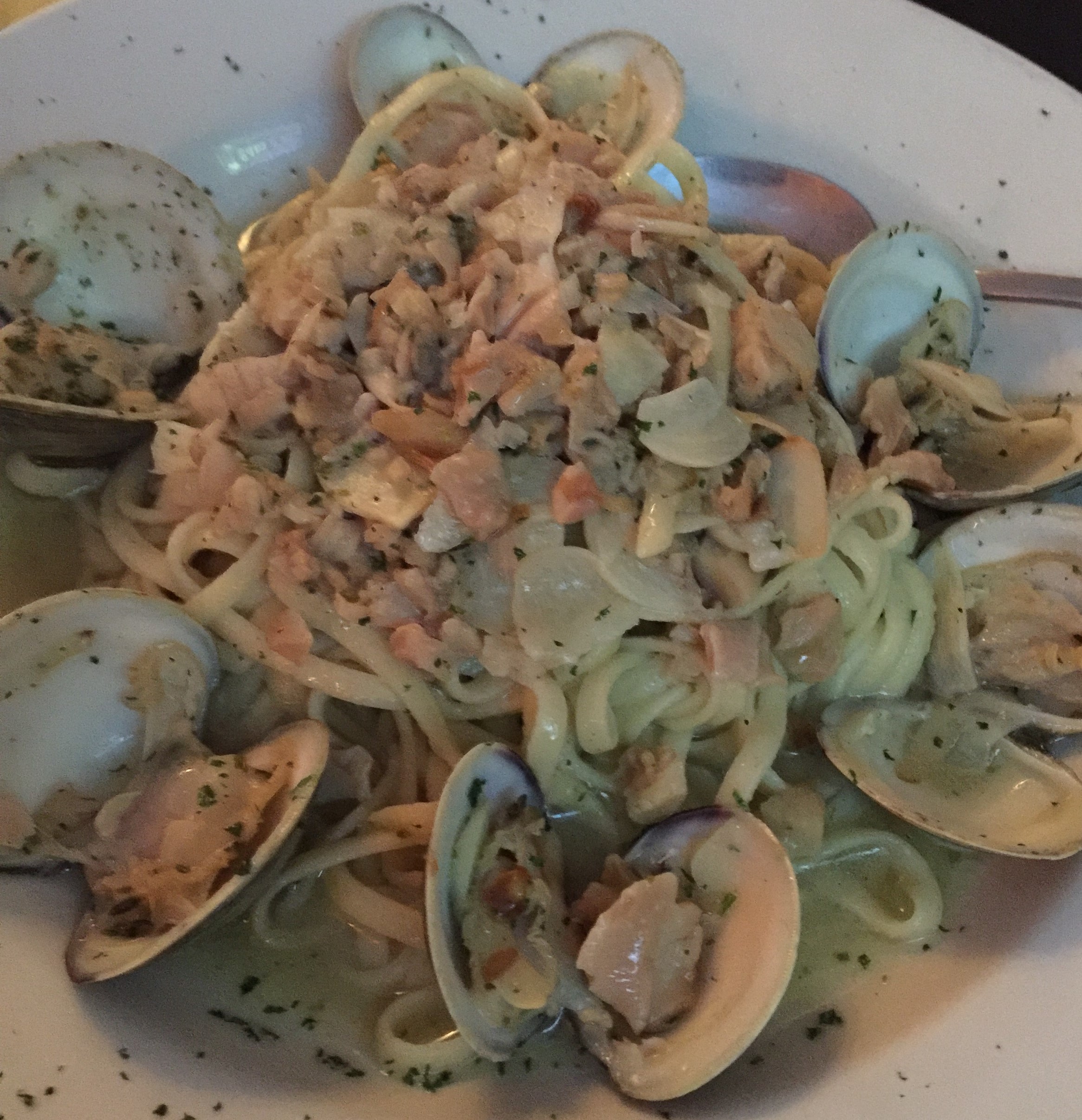 Order Linguine alla Vongole Dinner food online from Cafe Z store, Union on bringmethat.com