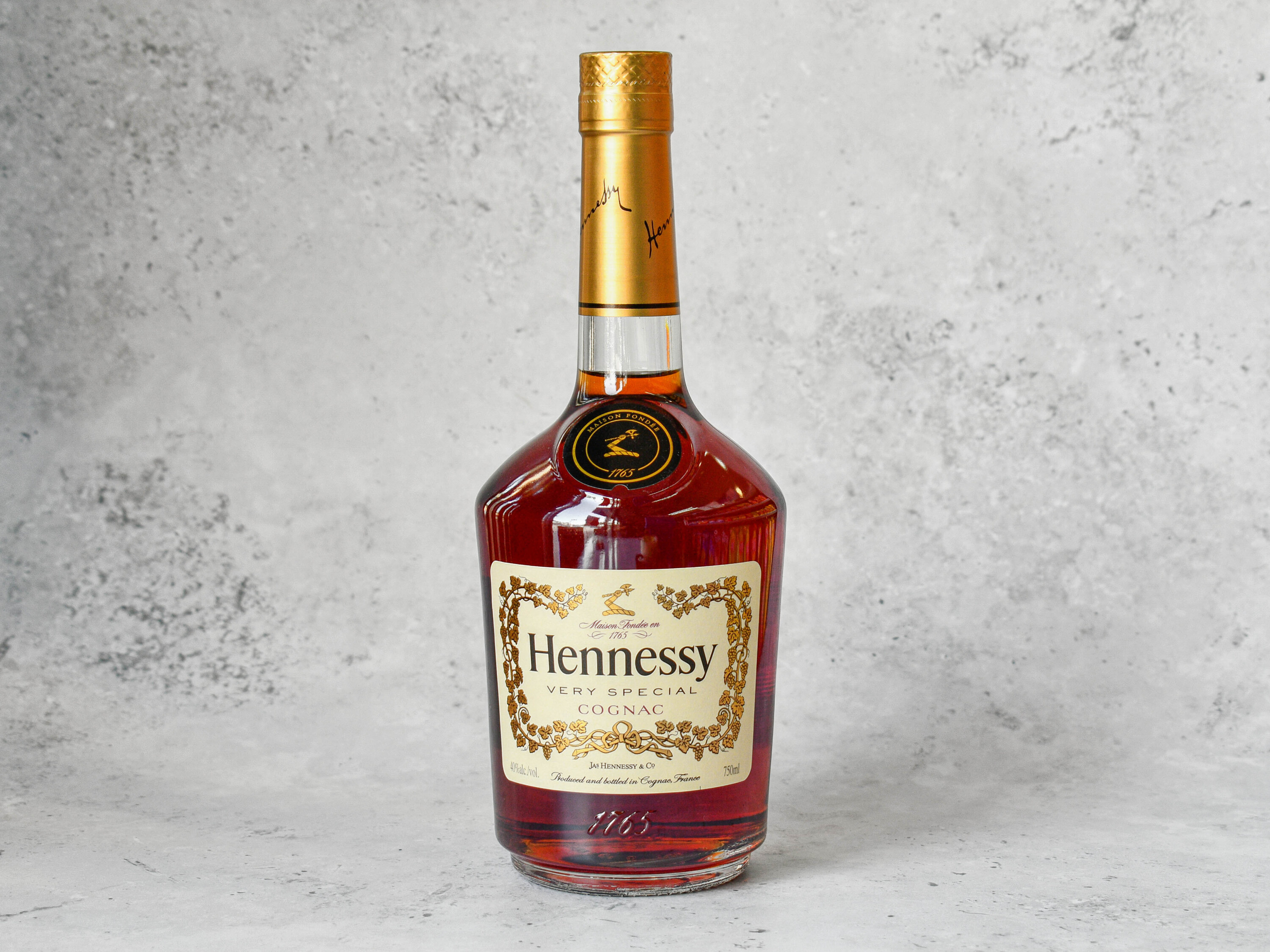 Order Hennessy VS, 750 ml. Cognac food online from 888 Liquor store, Rosemead on bringmethat.com