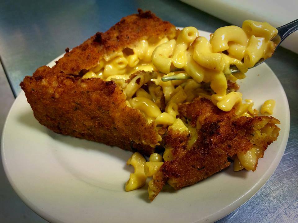 Order Deep Fried Mac & Cheese food online from Seeburger Cheeseburgers store, New Baltimore on bringmethat.com