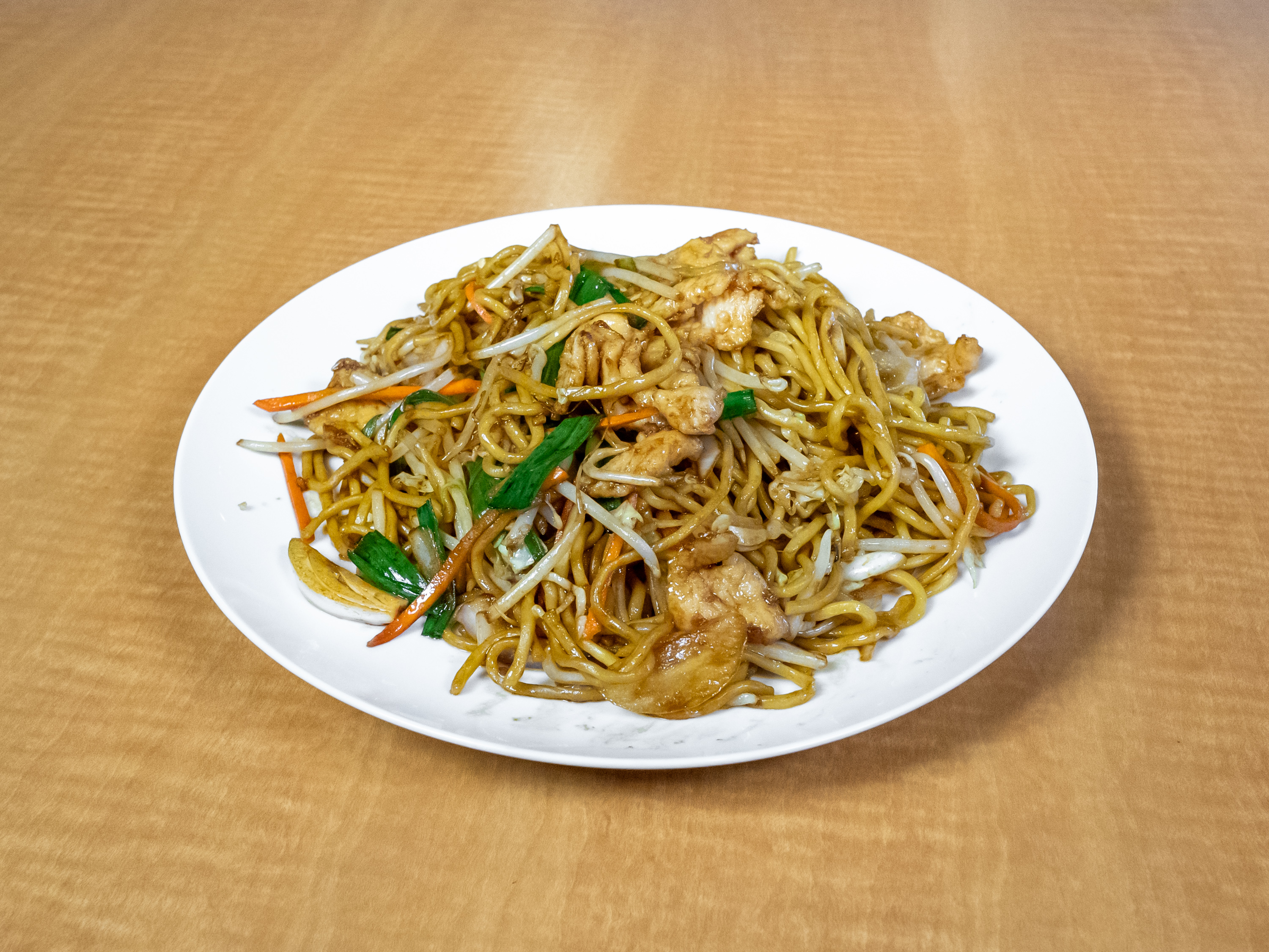 Order Chicken Chow Mein food online from Szechuan Cuisine store, Glendale on bringmethat.com