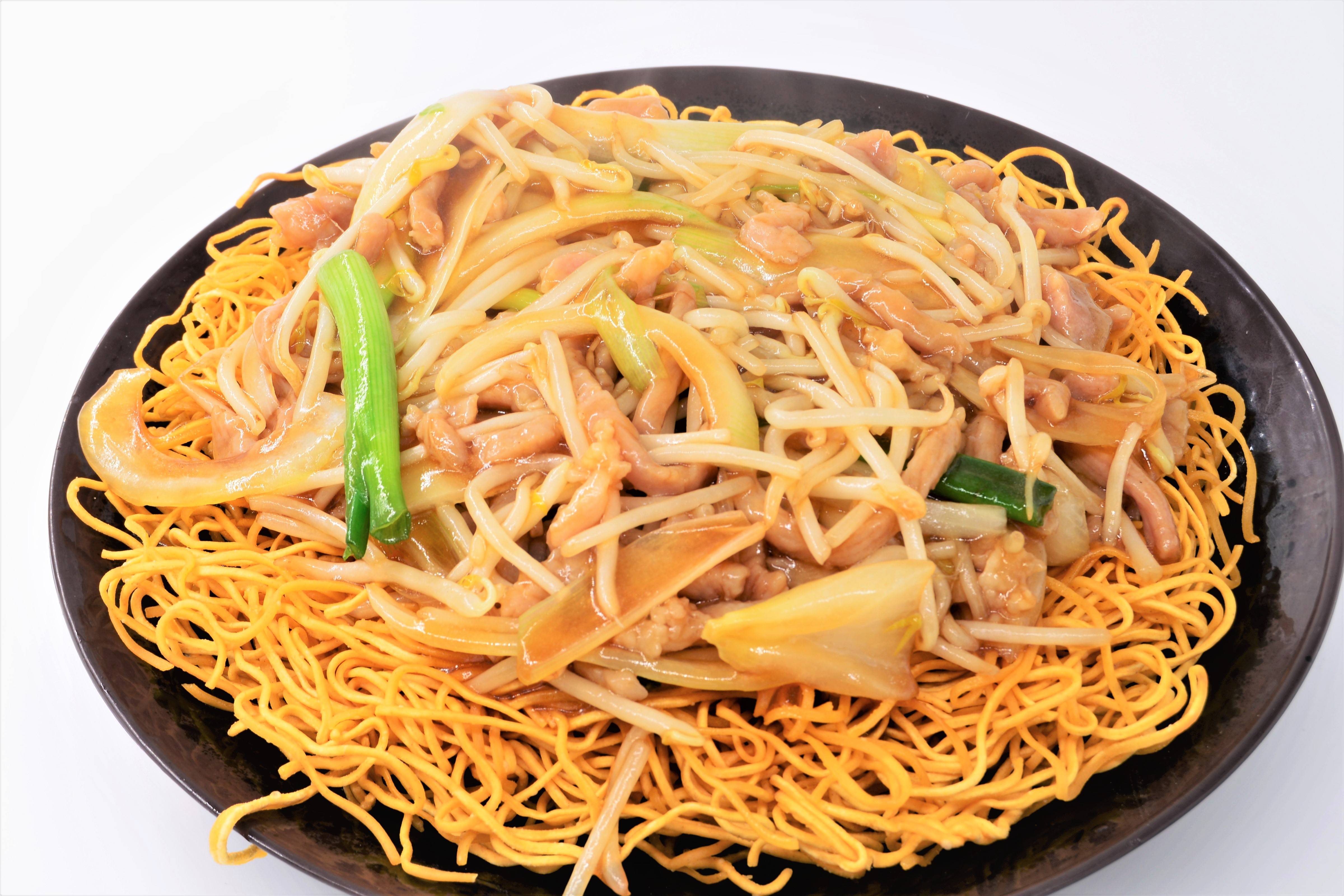 Order Hong Kong Pan-fried Crispy Noodles港式煎麺 food online from Hong Kong City store, Alameda on bringmethat.com