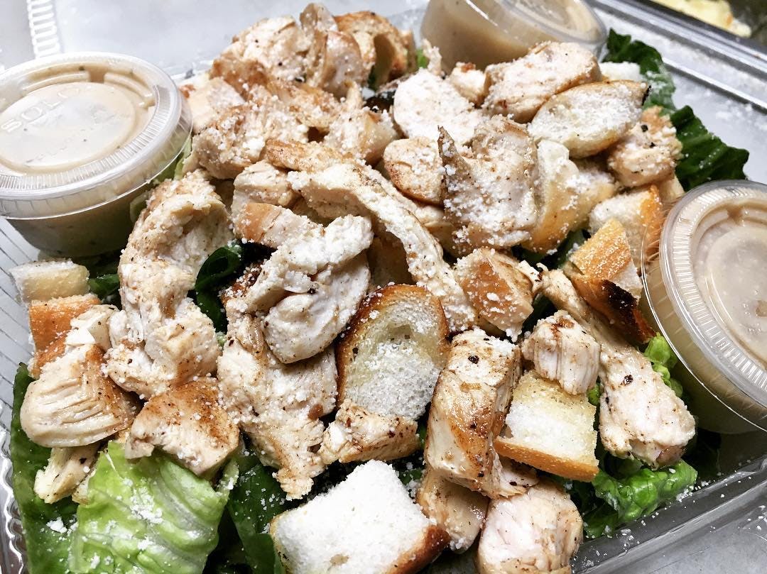 Order Chicken Caesar Salad - Small food online from Nino's Pizzarama store, Willow Grove on bringmethat.com