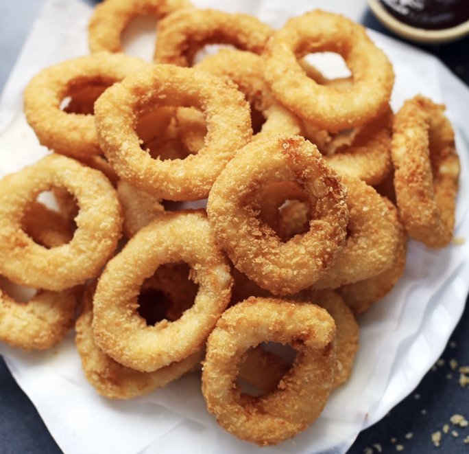 Order 20. 15 Piece Onion Rings food online from Main Moon store, West Orange on bringmethat.com