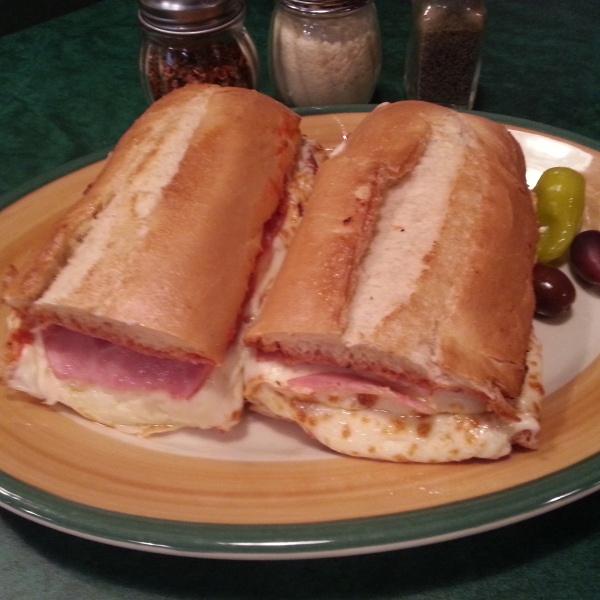 Order Chef's Special Sandwich food online from Romios Pizza & Pasta store, Everett on bringmethat.com