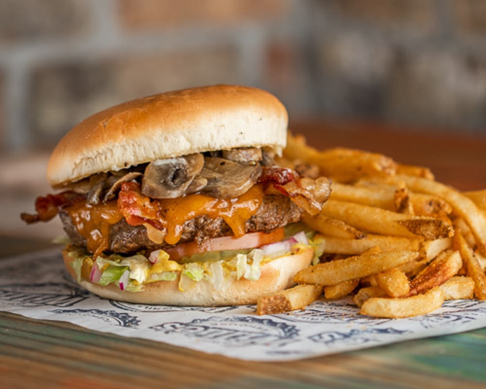 Order Icehouse Burger food online from Willie's Grill & Icehouse store, Sugarland on bringmethat.com