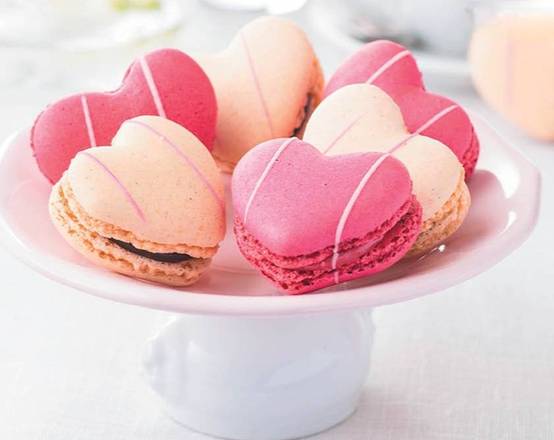Order ❤️ 4 Valentine’s Heart Macarons 殺 food online from Tbaar store, Chicago on bringmethat.com