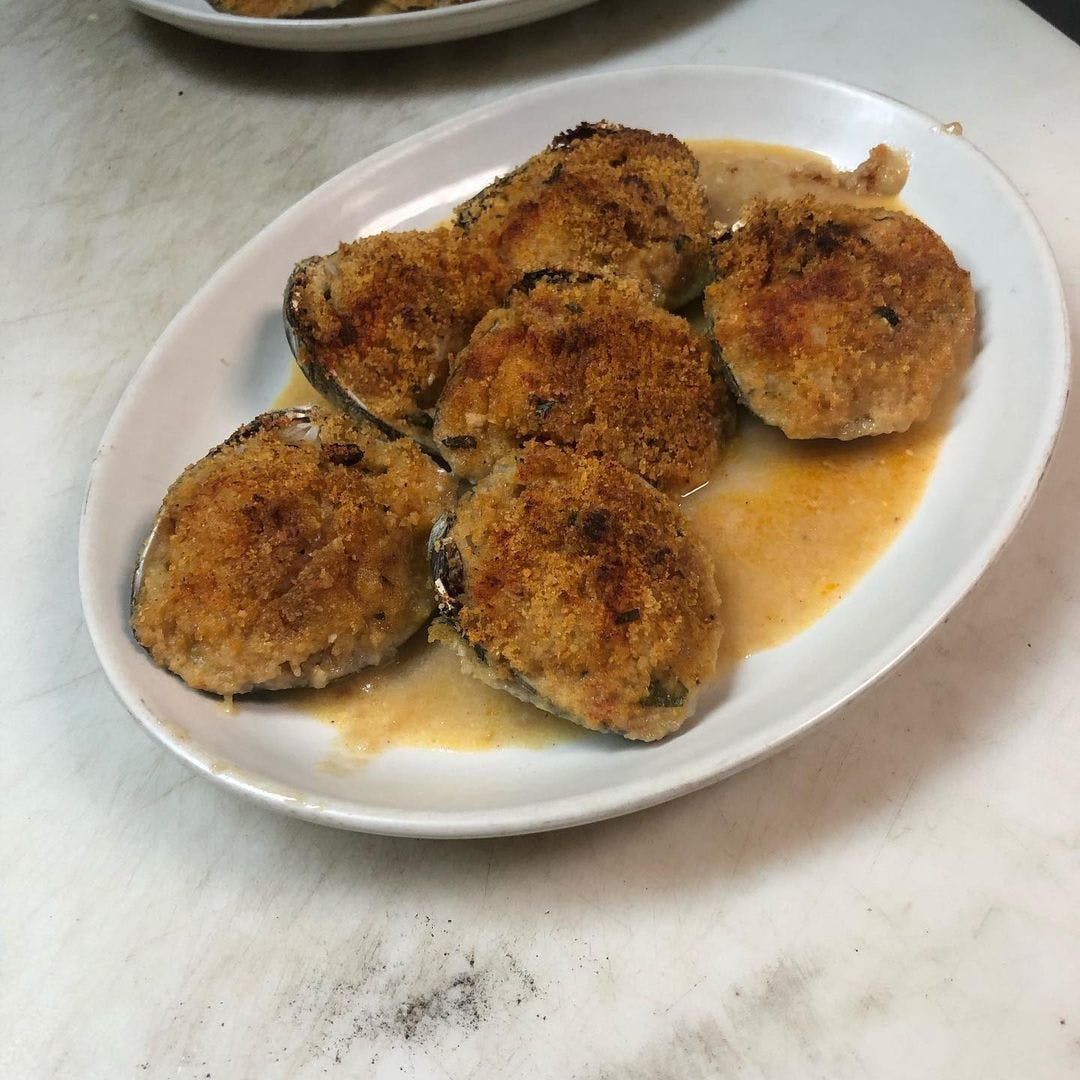 Order Baked Clams - 6 Pieces food online from Sicilia D'Oro store, Valley Stream on bringmethat.com