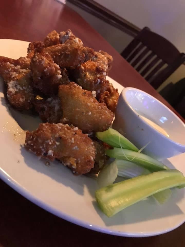 Order 10 Buffalo Wings food online from Bailey Restaurant & Bar store, Tinley Park on bringmethat.com