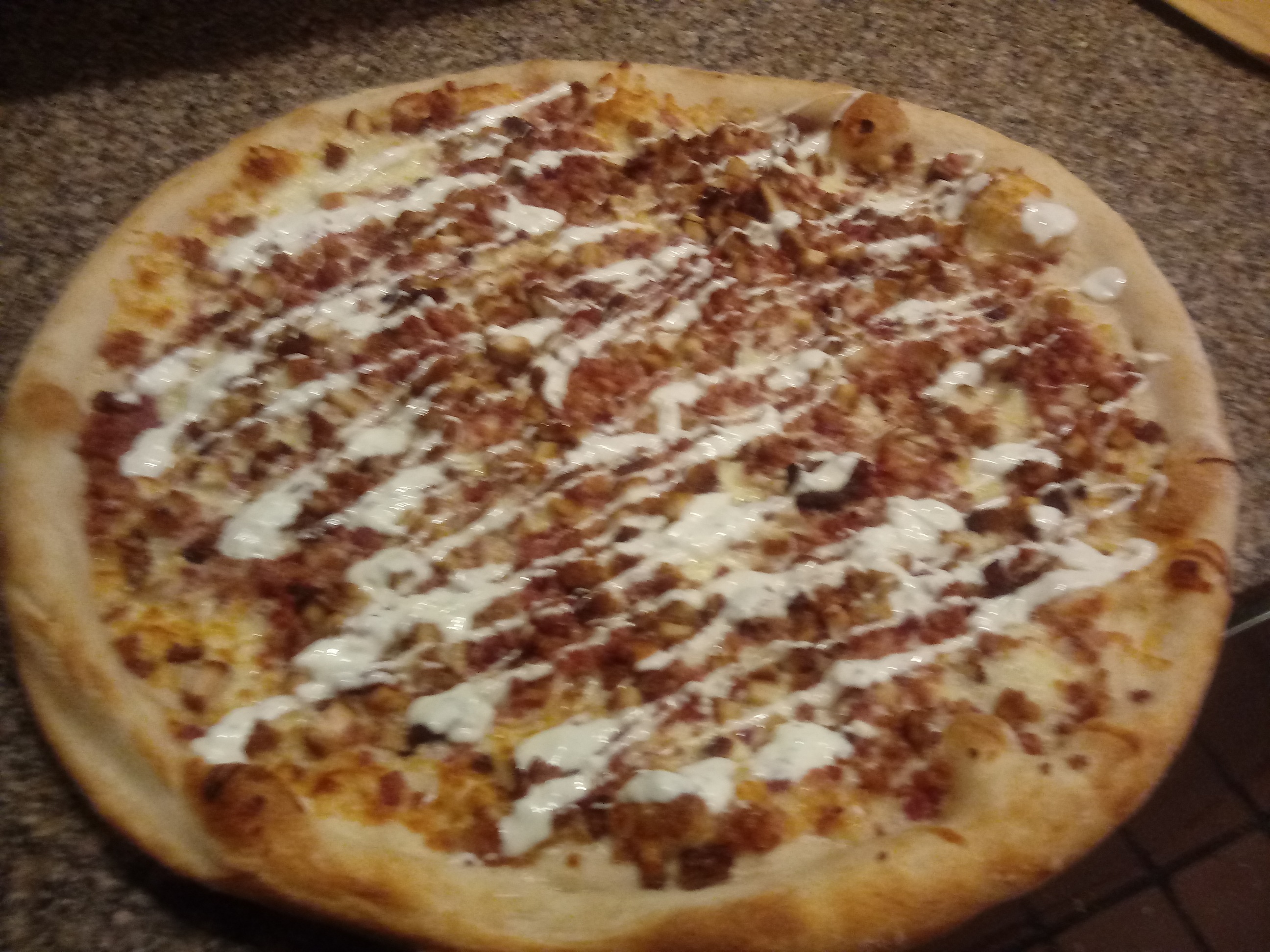 Order Chicken Bacon Ranch Pizza food online from Franklin pizza store, Brooklyn on bringmethat.com