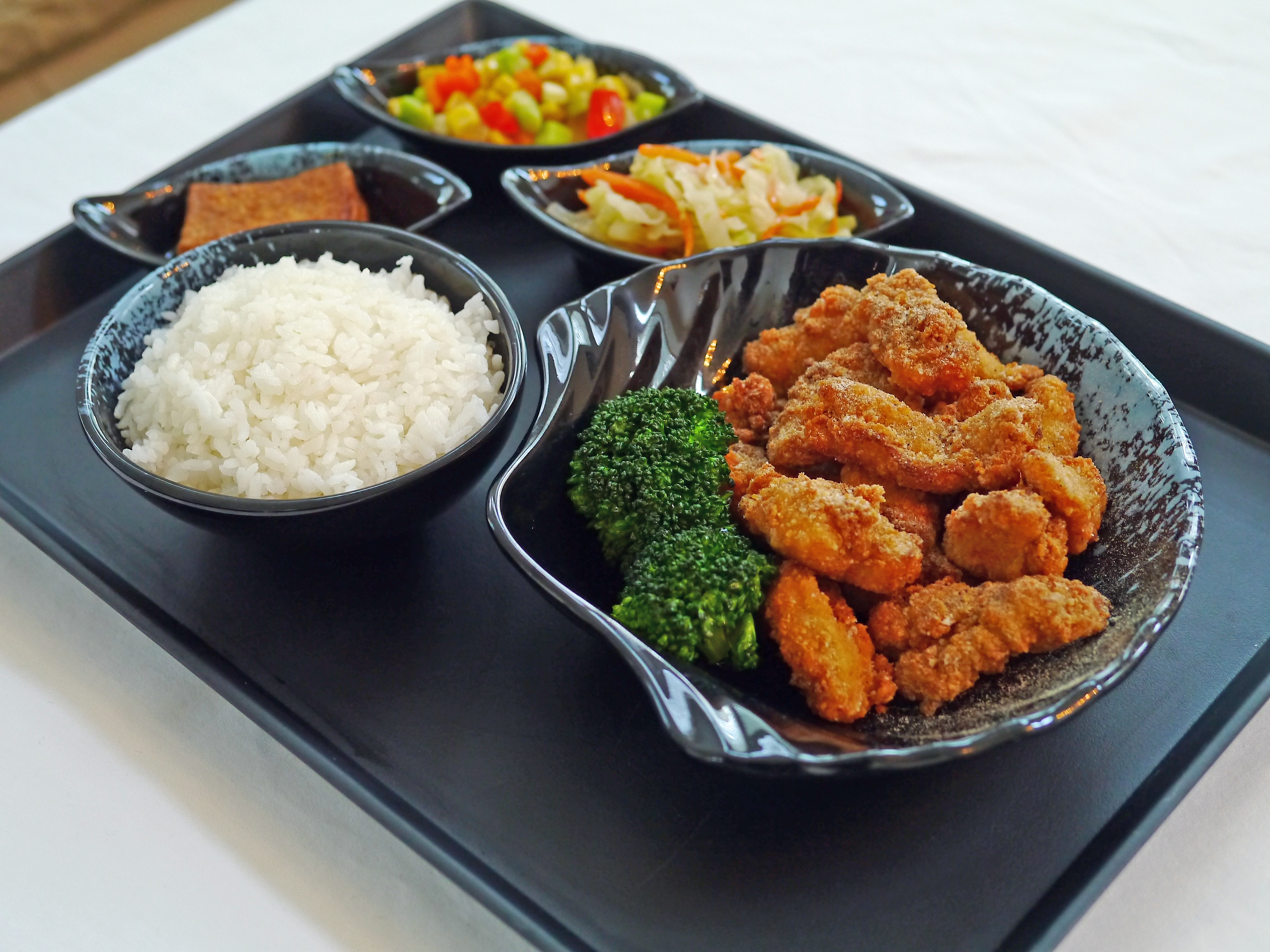 Order 5. Popcorn Chicken Bento 鹽酥雞飯 food online from BD Cafe store, Chino on bringmethat.com