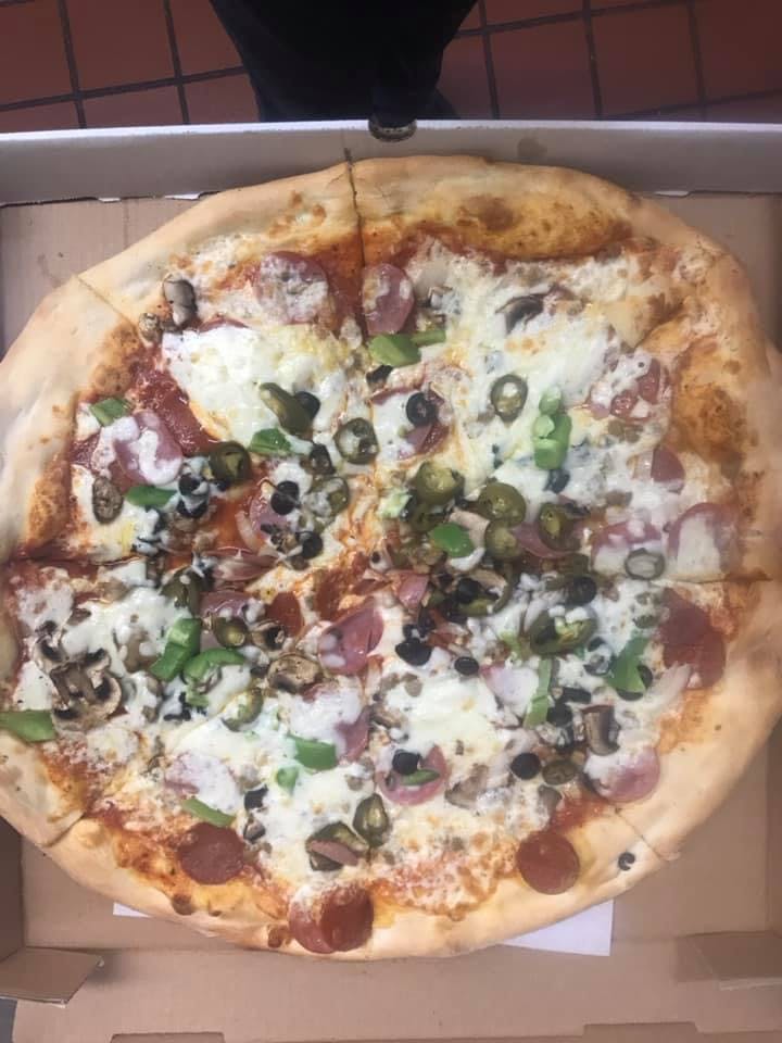 Order Napoli's Special Pizza - Small 12'' food online from Napoli Pizza & Restaurant store, Corsicana on bringmethat.com