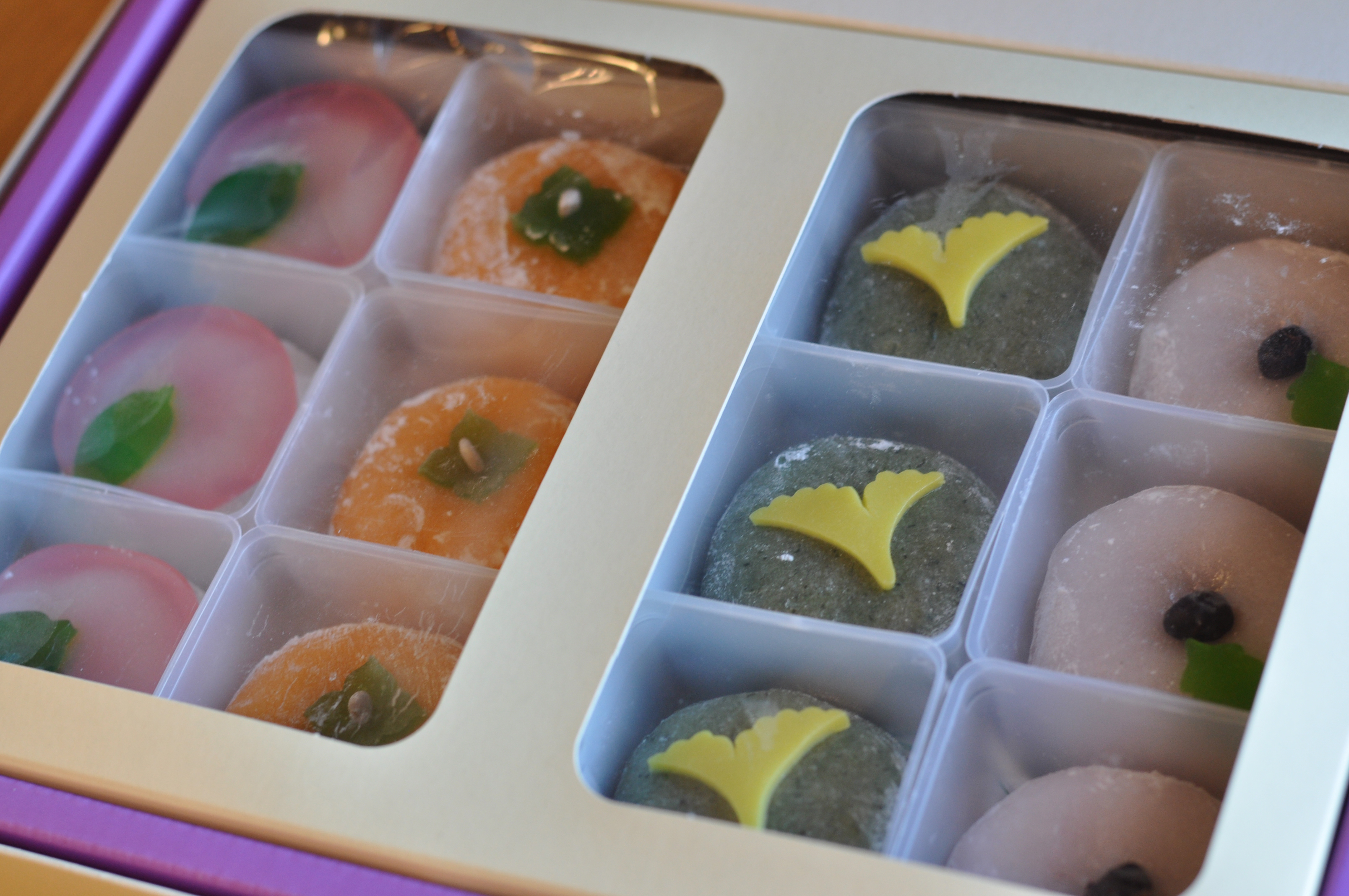 Order Sweet Rice Cake (Mochi) Set food online from Tous Les Jours store, Carrollton on bringmethat.com