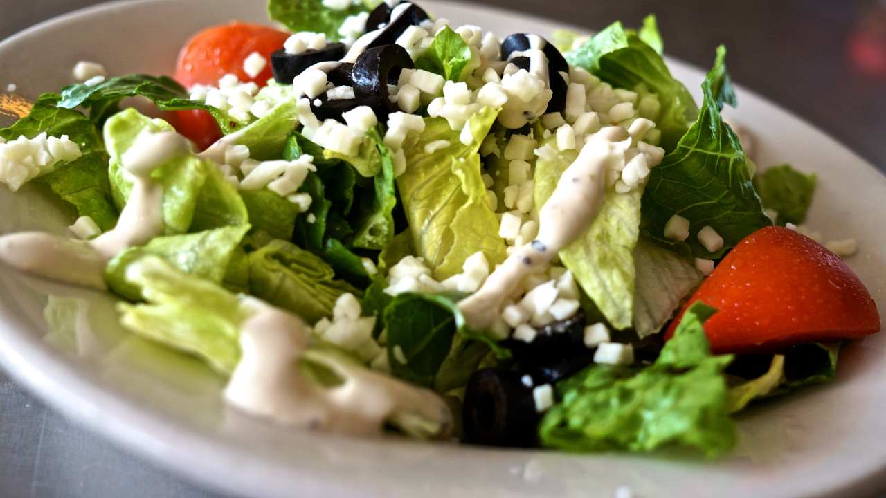 Order Garden Salad food online from Romes Pizza store, Helotes on bringmethat.com