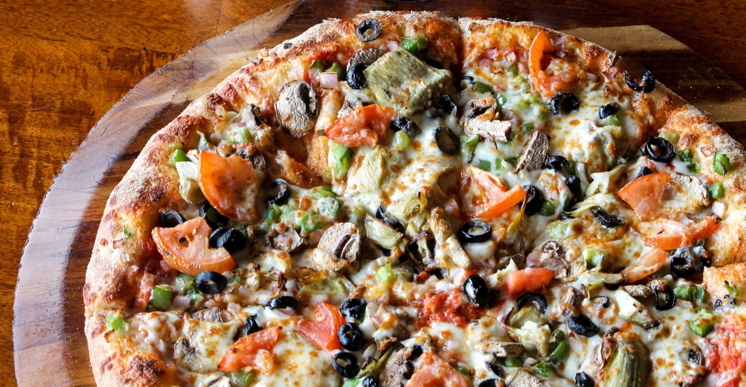 Order 10" Vegetarian food online from Bozzelli's store, Springfield on bringmethat.com