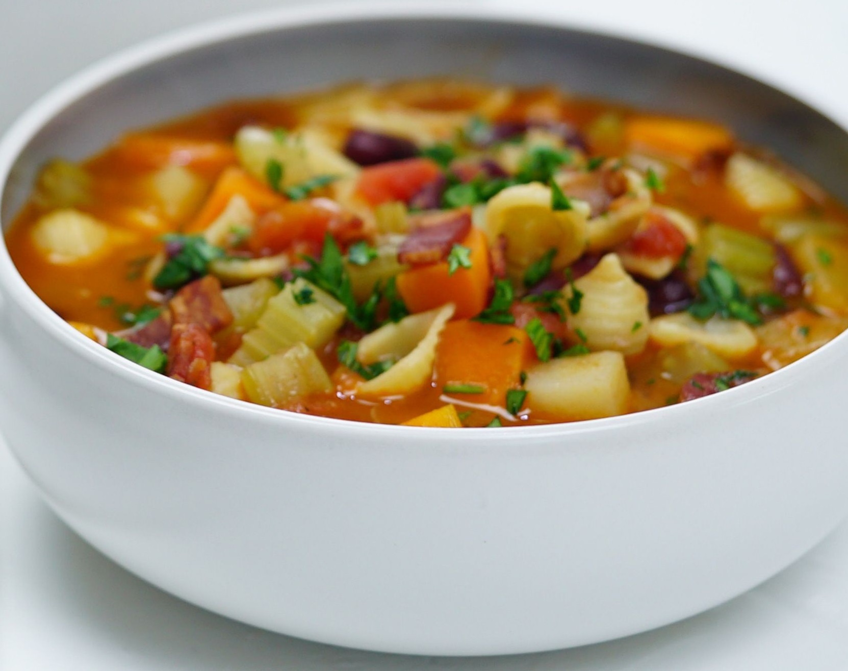 Order Minestrone Soup food online from Salerno Pizzeria & R.Bar store, Western Springs on bringmethat.com