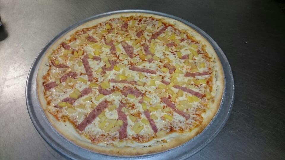 Order Hawaiian Pizza food online from Madison's Pizza store, Albany on bringmethat.com