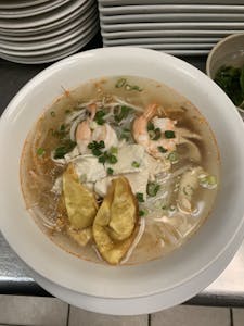 Order 9. Bangkok Big Bowl Noodle Soup food online from Bangkok Thai Cuisine store, Dover on bringmethat.com