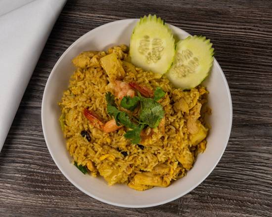 Order Pineapple Curry Fried Rice food online from Bangkok Kitchen store, Latham on bringmethat.com