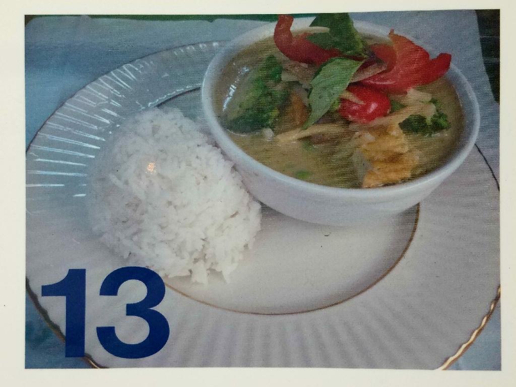 Order 13. Green Curry food online from Thai Garden To Go store, Clackamas on bringmethat.com