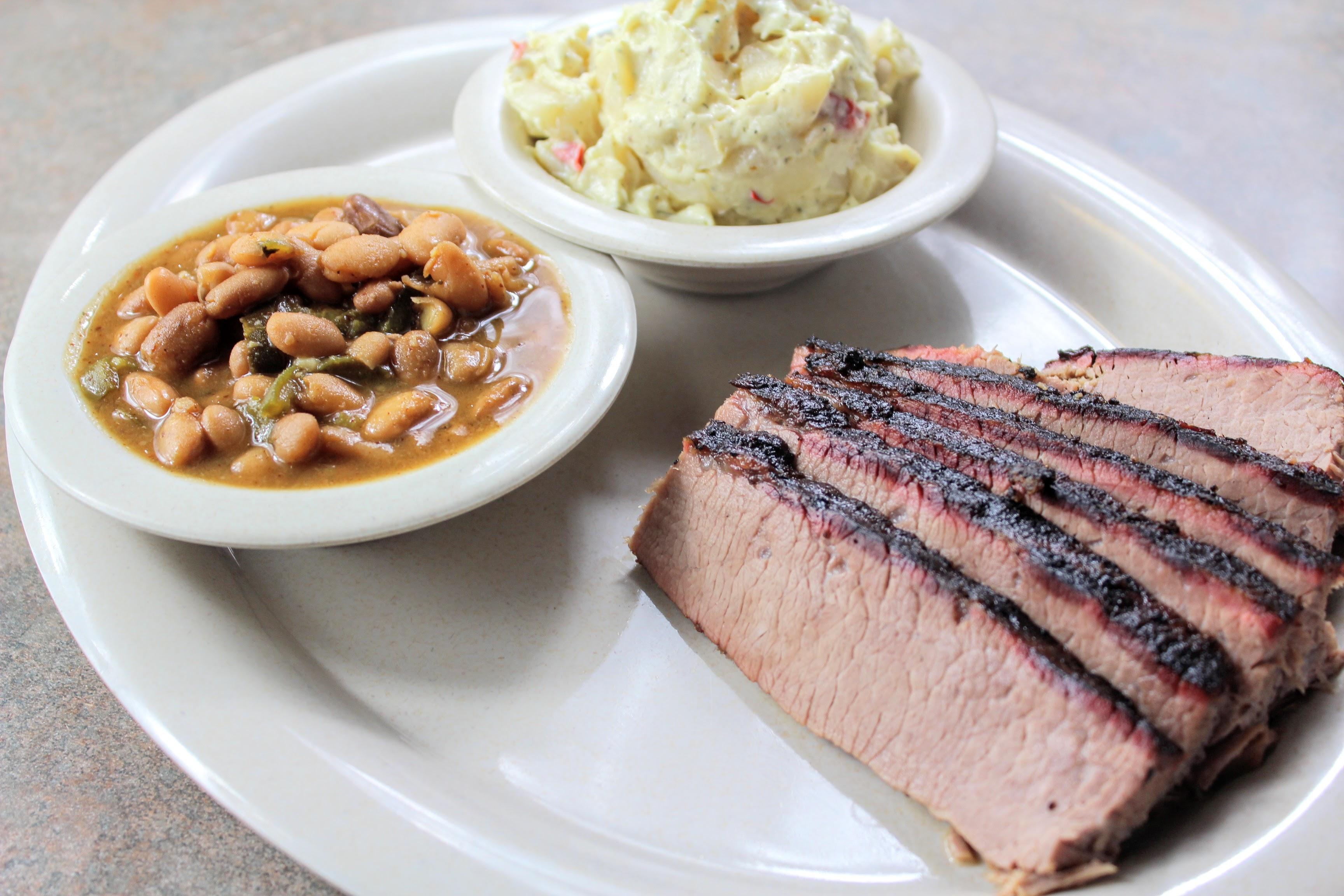 Order 1 Meat Plate food online from Mckenzie's Barbeque store, Conroe on bringmethat.com