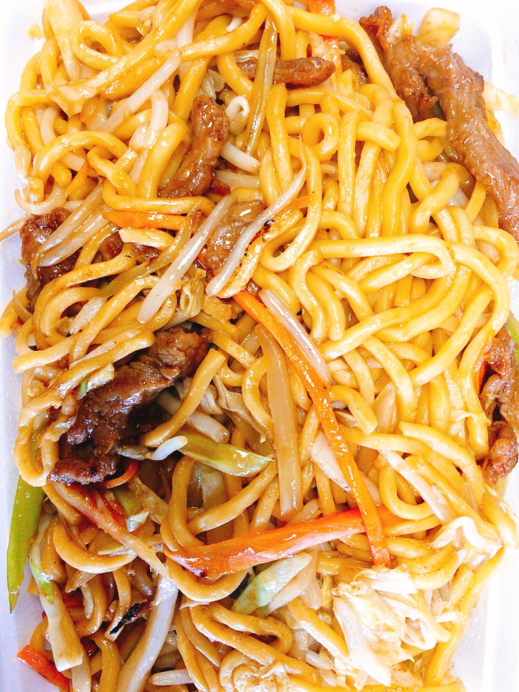 Order Beef Lo Mein food online from China Chef store, Hamden on bringmethat.com