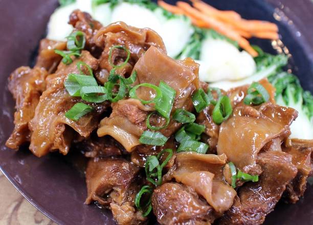 Order Chinese Beef Stew Entree (柱候牛腩) food online from Hong Kong City store, Alameda on bringmethat.com