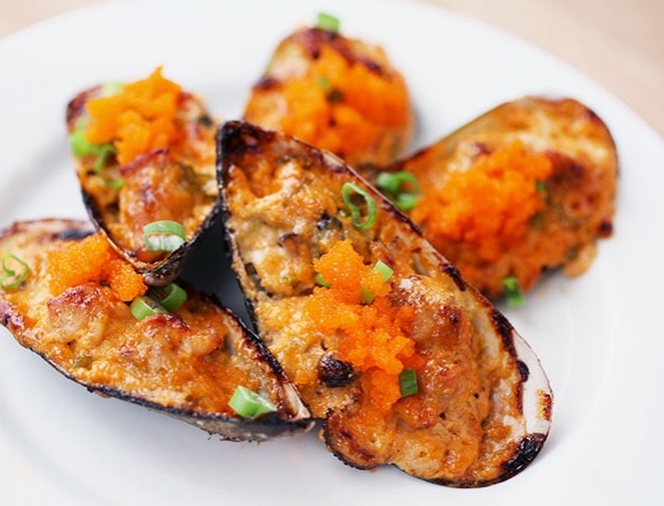 Order Baked Mussels food online from Jidaiya Sushi store, Rohnert Park on bringmethat.com