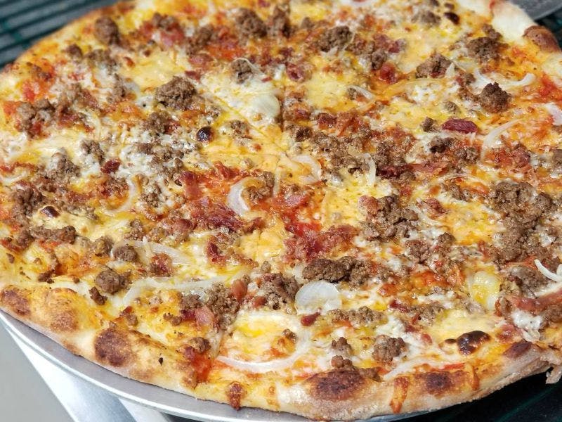 Order Bacon Cheeseburger Pizza - Personal 9'' food online from American Classic Pizzaria store, Billings on bringmethat.com